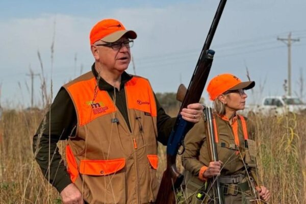 walz-pheasant-hunts-with-beretta-as-campaign-makes-appeal-to-gun-owners