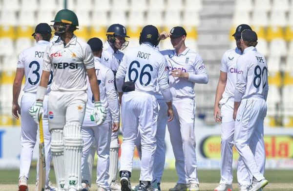 england-1-0-after-thrashing-pakistan-by-innings,-47-runs-in-first-test-showdown