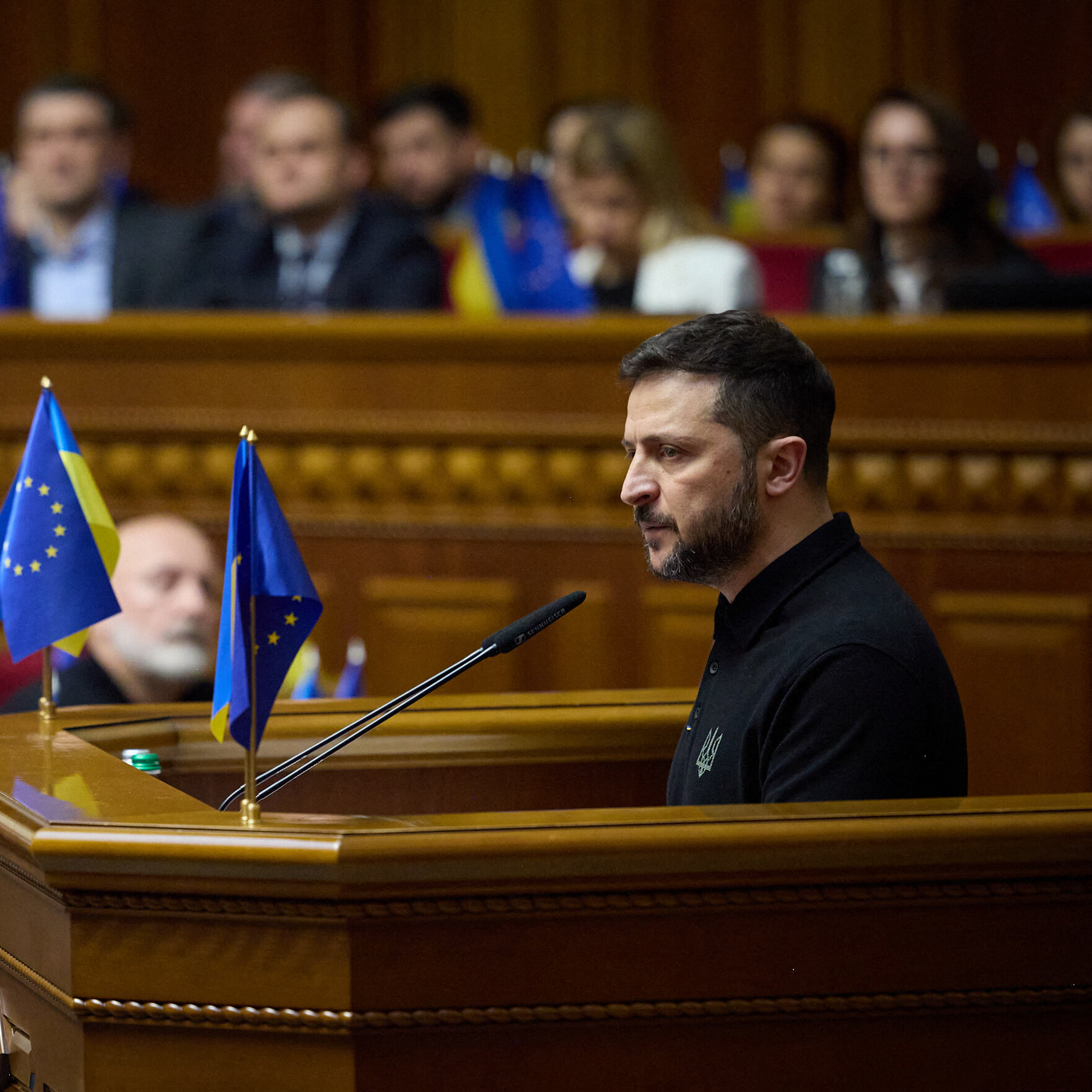 zelensky-pitches-‘victory-plan’-in-ukraine’s-parliament