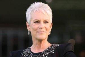 jamie-lee-curtis-gives-fans-‘jump-scare’-with-bts-of-ae˜halloween’-movie