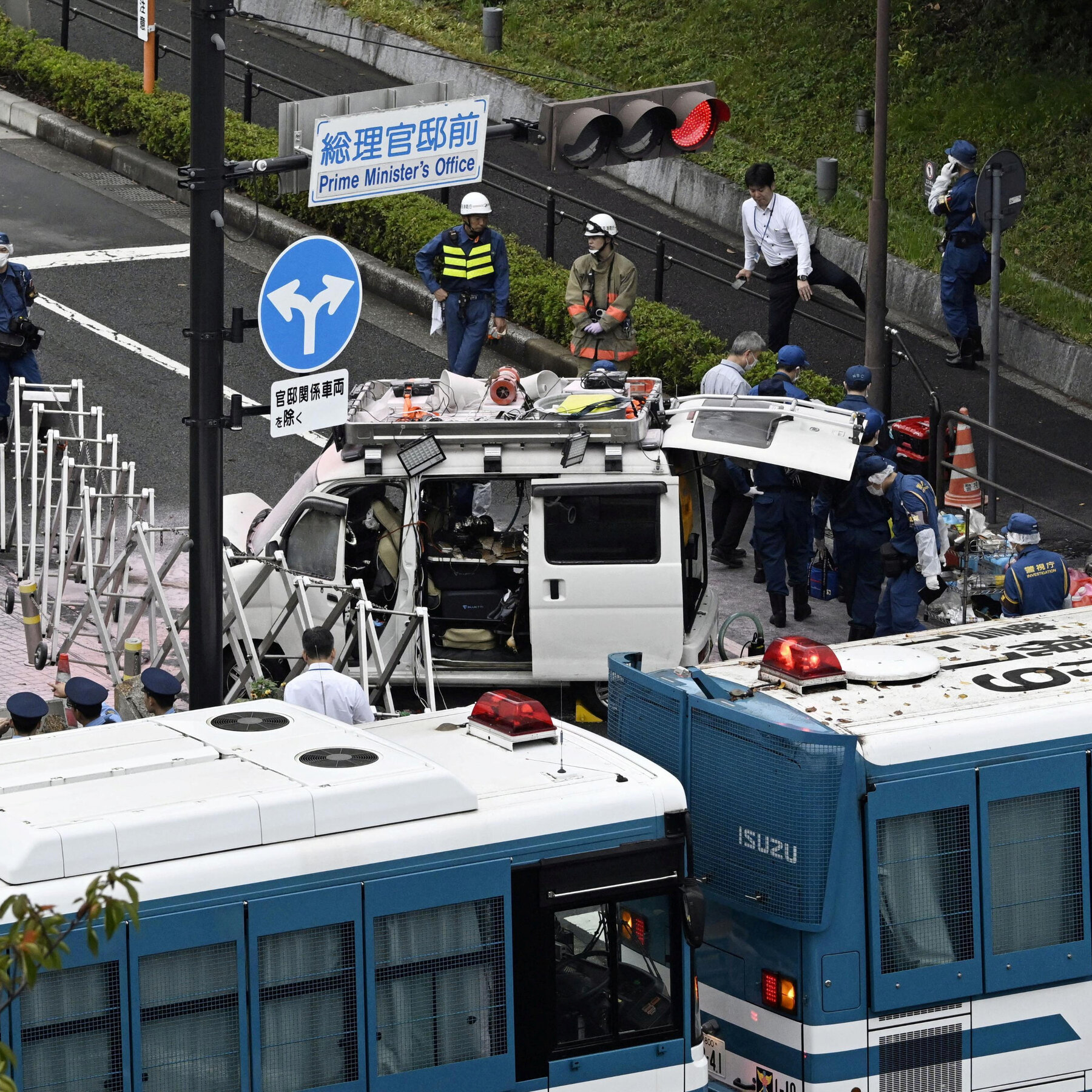 man-arrested-in-japan-after-attack-on-governing-party-headquarters