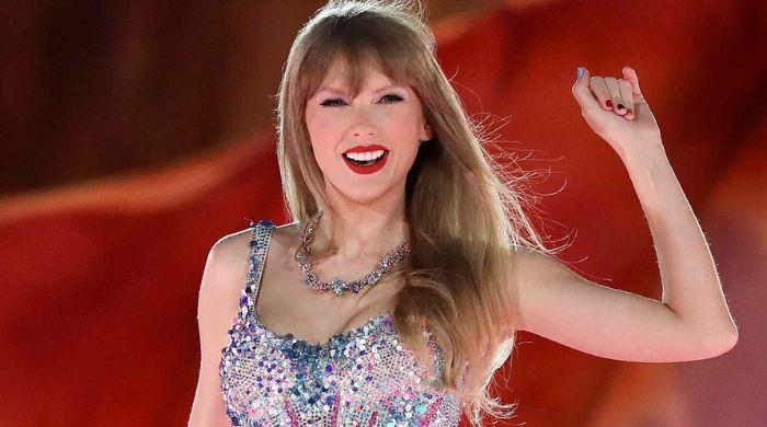 fans-go-crazy-as-taylor-swift-flaunts-big-smile-during-special-‘eras-tour’-moment