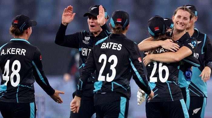 women’s-t20-world-cup:-new-zealand-lift-first-title-as-they-defeat-south-africa-by-32-runs