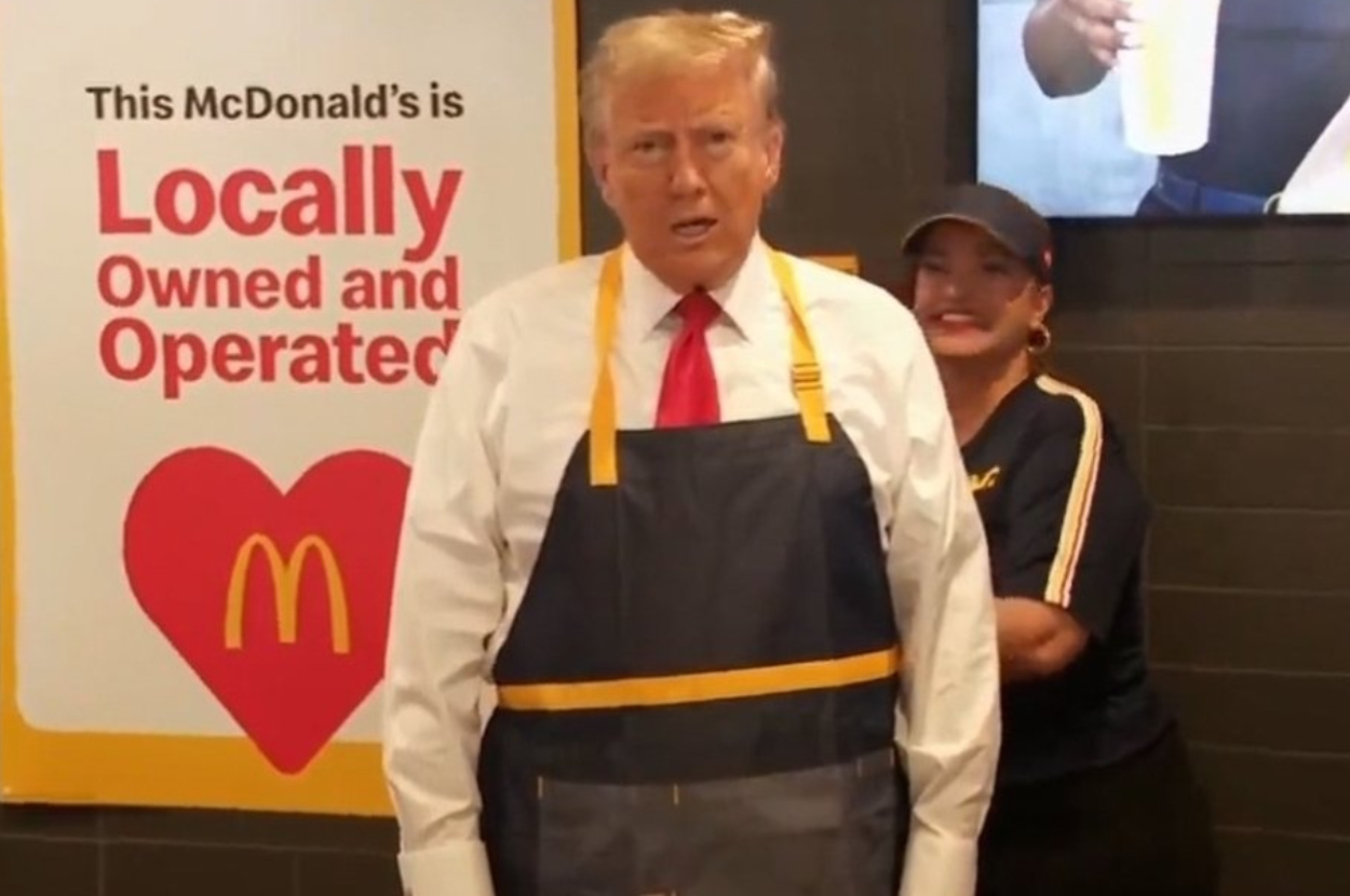 donald-trump-serving-fries-at-mcdonald’s-has-become-one-of-this-year’s-most-unexpected-memes