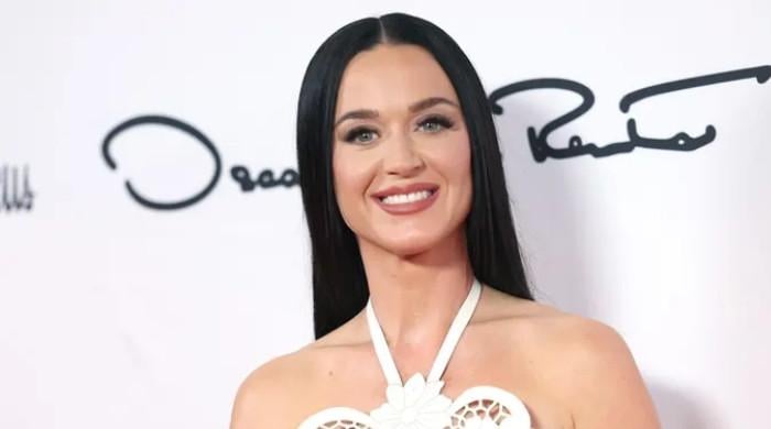 ‘desperate’-katy-perry-plans-new-gig-to-stay-relevant:-source