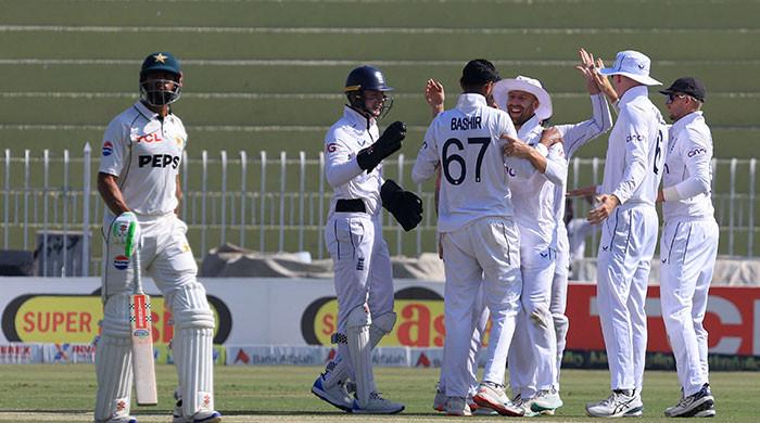 shan-masood-dismissed-after-england-claim-fourth-wicket-in-series-deciding-test-match