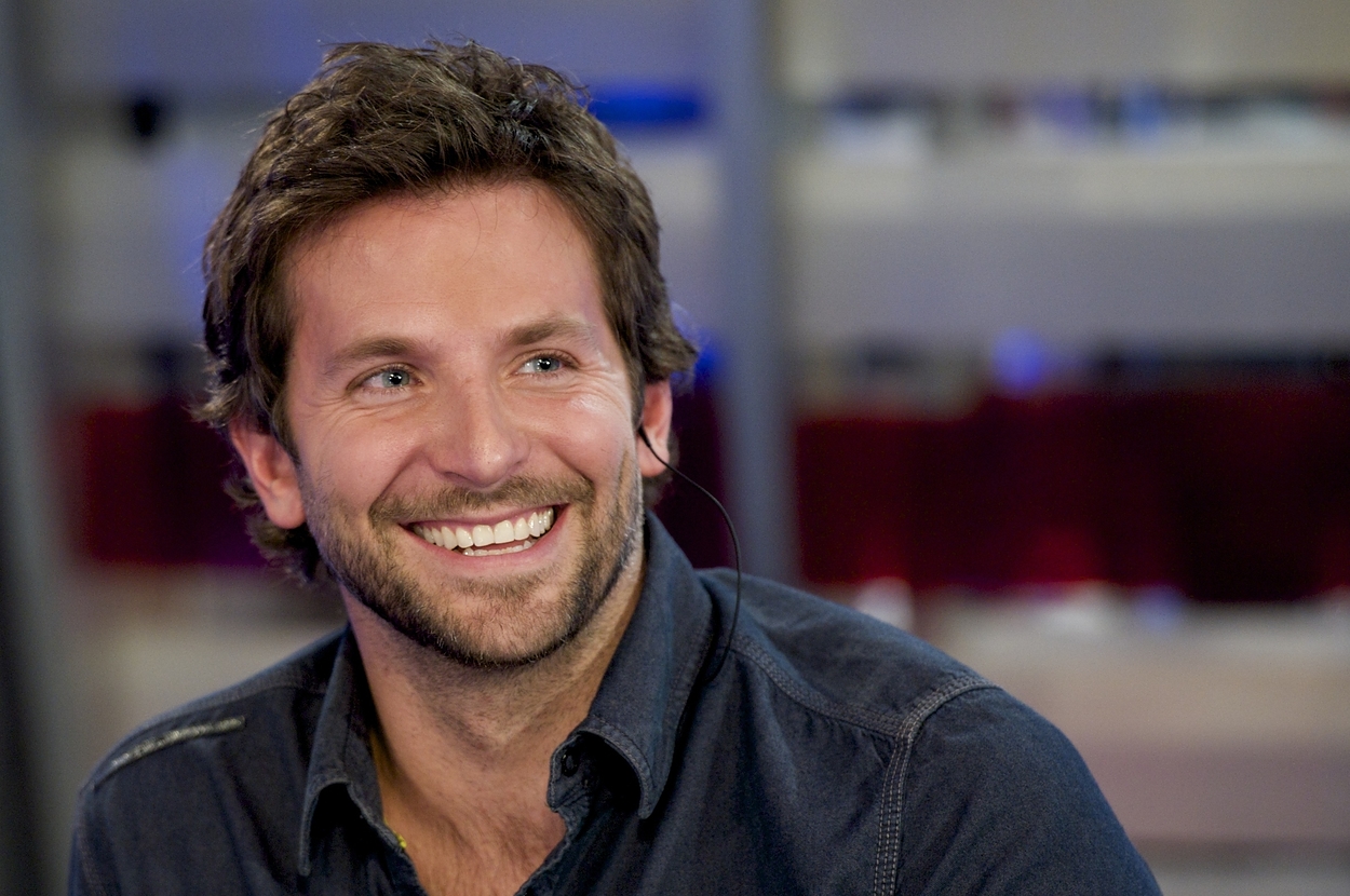 bradley-cooper-apparently-thought-that-he-was-being-pranked-when-he-was-named-“sexiest-man-alive”