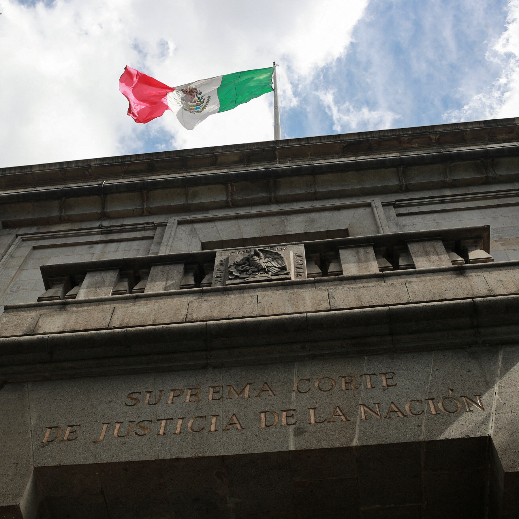 8-supreme-court-justices-in-mexico-to-resign-ahead-of-contentious-election