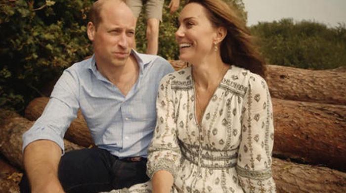 kate-middleton,-prince-william-channel-ae˜benjamin-buttons’-with-romance