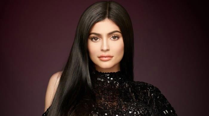 kylie-jenner-shows-off-makeup-free-look-in-new-promotional