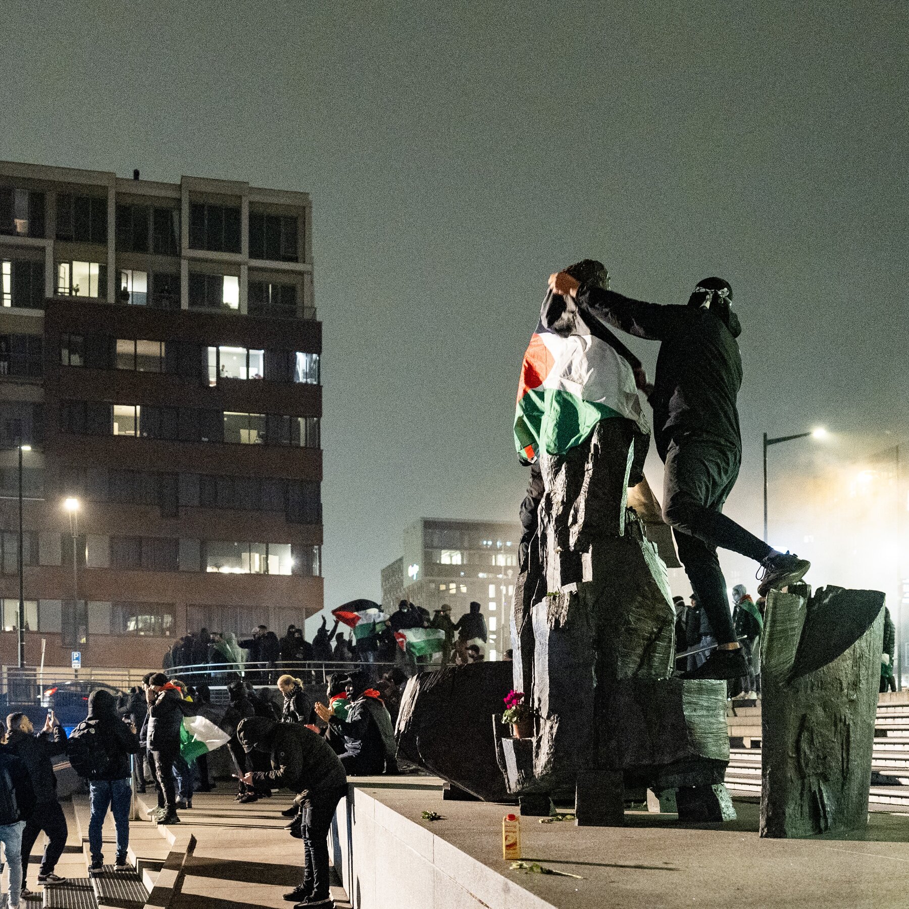 the-amsterdam-attacks-and-the-long-shadow-of-‘pogroms’