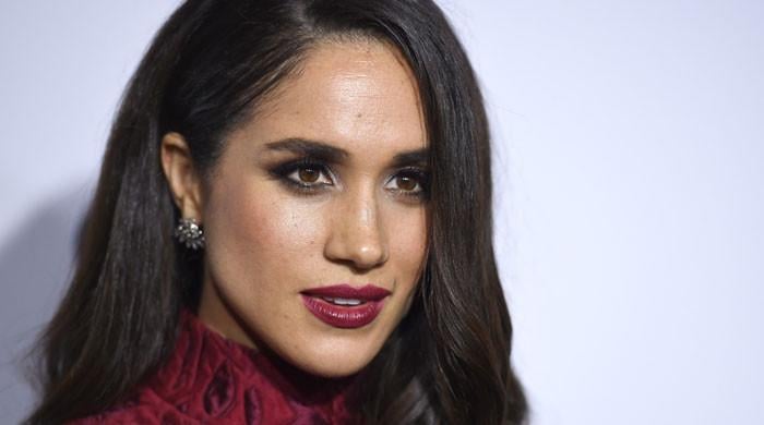 meghan-markle-turning-ae˜touchy-feely’-and-looking-single-to-hollywood