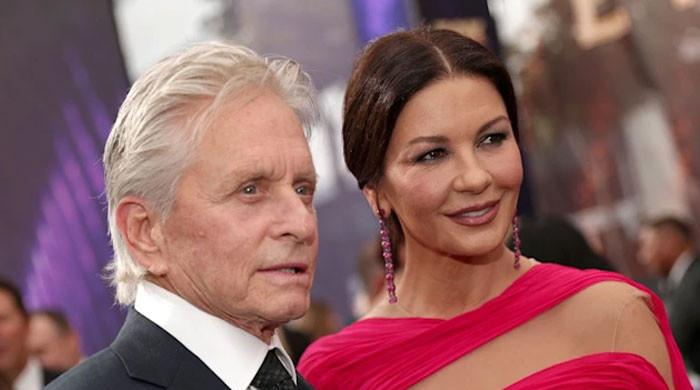 catherine-zeta-jones-shares-heartwarming-wedding-images-with-michael-douglas