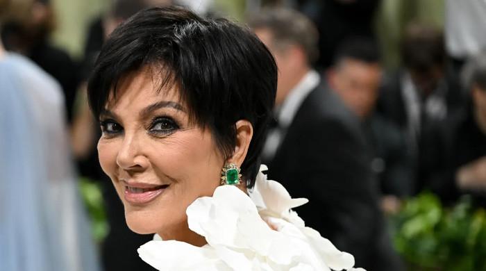 kris-jenner’s-fans-wowed-over-her-‘youthful’-look-on-thanksgiving