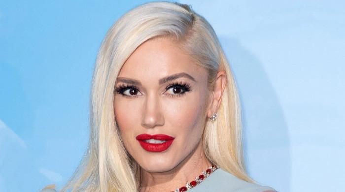 gwen-stefani-embraces-halloween-in-classic-disney-princess-style