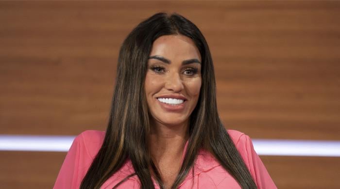 katie-price-flaunts-new-look-post-beauty-clinic-visit