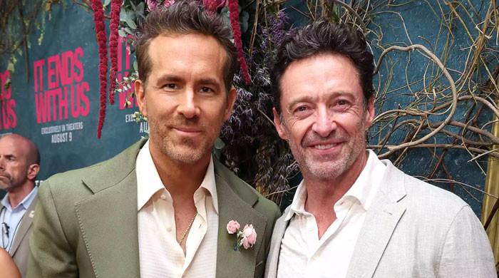 ryan-reynolds-finally-responds-to-rumor-about-hosting-oscars-with-hugh-jackman