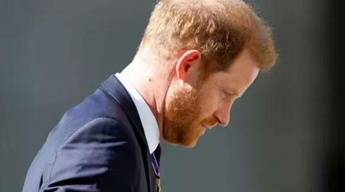 prince-harry’s-going-off-the-deep-end-and-is-looking-sad-now