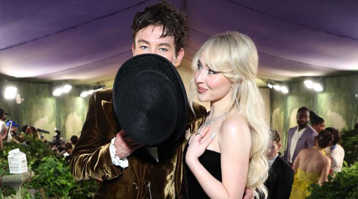 barry-keoghan-pays-sweet-tribute-on-sabrina-carpenter’s-grammy-nomination