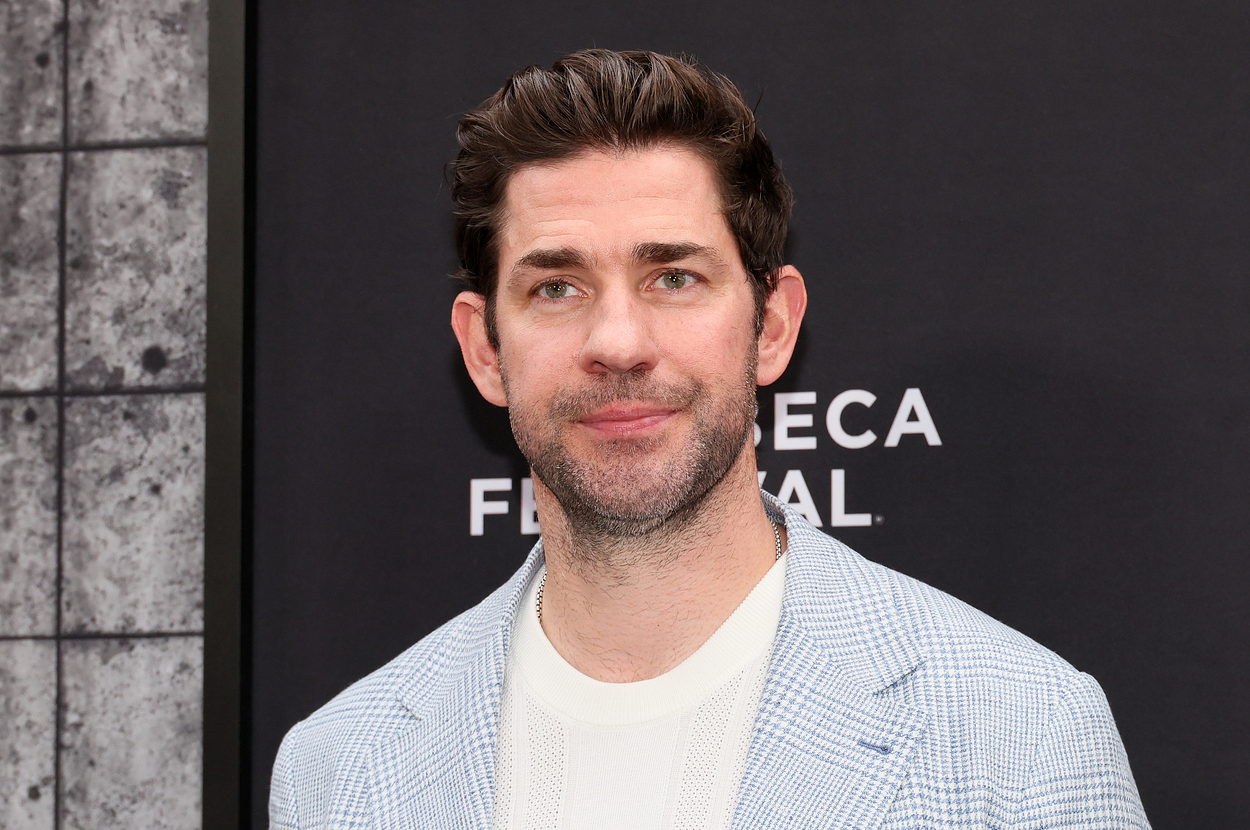 john-krasinski-is-people’s-sexiest-man-alive-2024,-and-folks-are-divided