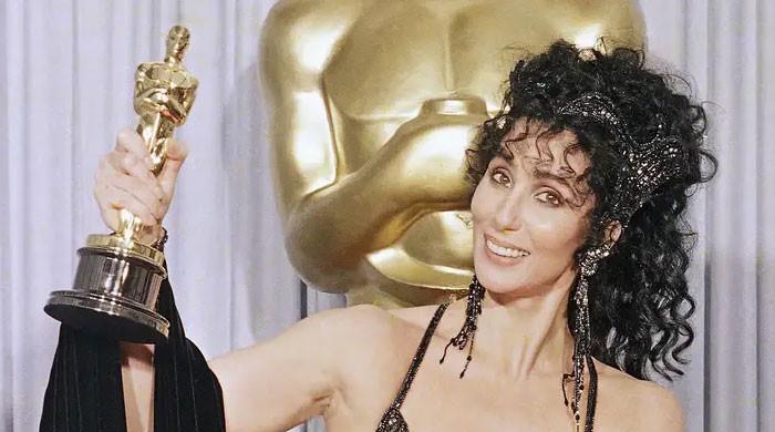 cher’s-bold-fashion-once-‘shocked’-academy-people