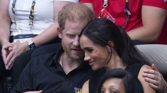 prince-harry-taking-a-page-from-his-ae˜queen’s-book-to’ram-down’-people’s-throats