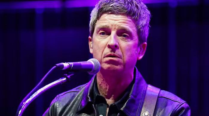 noel-gallagher-shares-mom’s-shocking-reaction-to-oasis-return