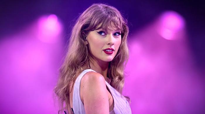 taylor-swift-thanks-fans-for-huge-2024-milestone