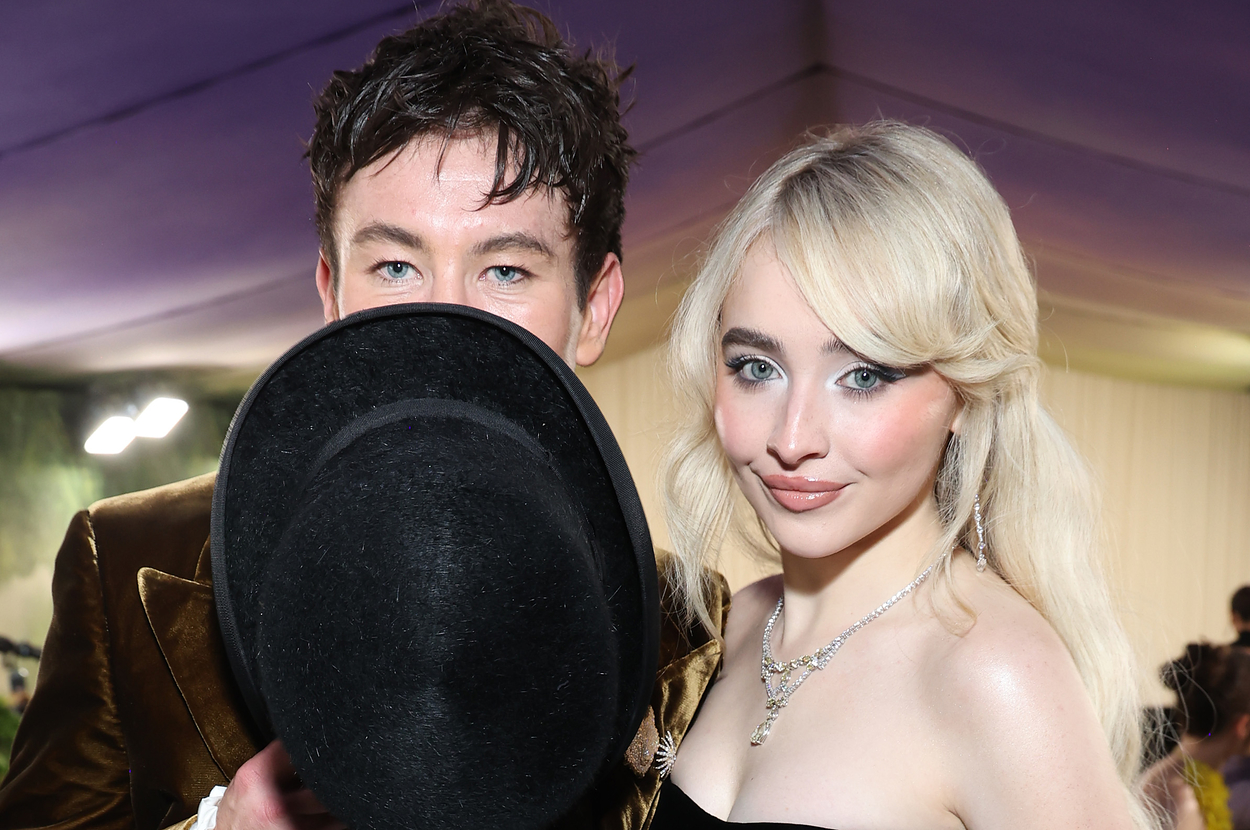 a-source-addressed-viral-rumors-that-barry-keoghan-cheated-on-sabrina-carpenter-before-their-alleged-breakup