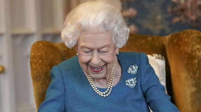 queen-elizabeth-ii-to-hit-with-ae˜double-whammy-of-bad-news’-if-she-were-alive
