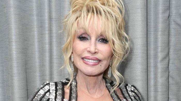 dolly-parton-weighs-in-on-her-love-for-the-holidaays