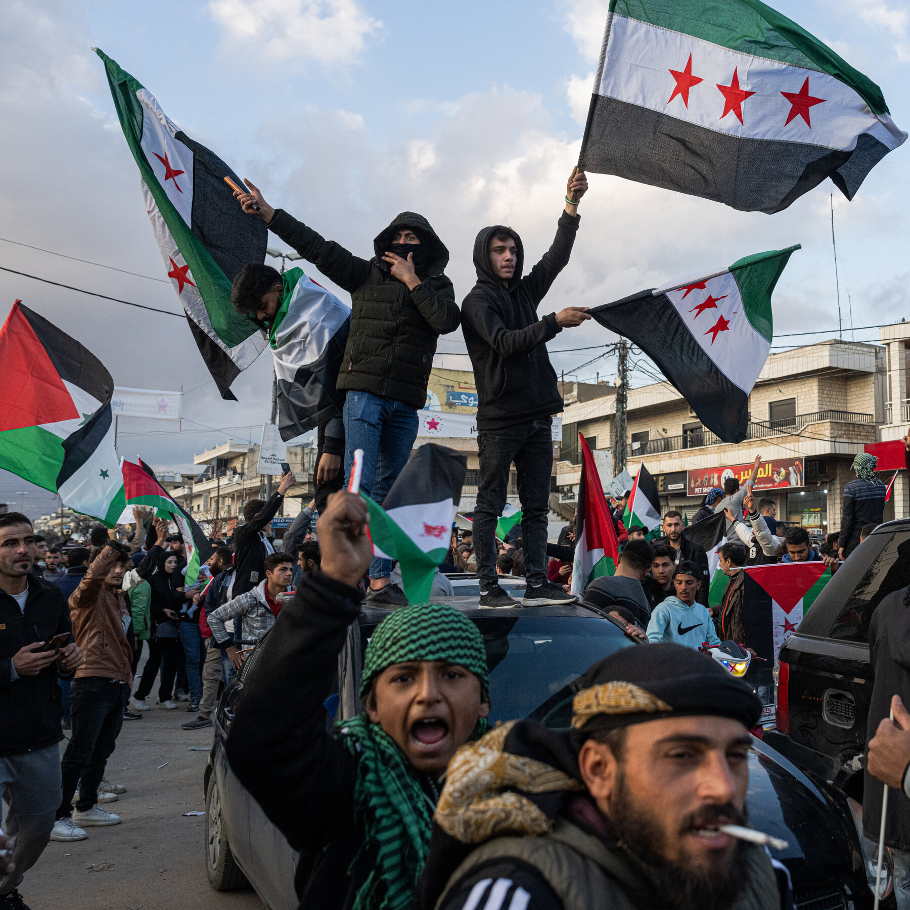 monday-briefing:-al-assad-flees-syria-as-rebels-claim-power