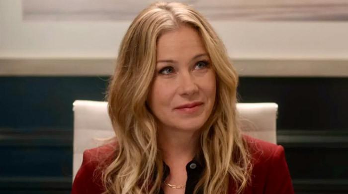 christina-applegate-unveils-first-symptoms-of-multiple-sclerosis