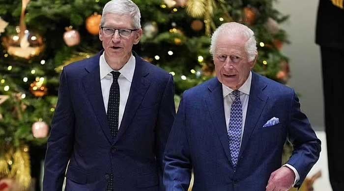 king-charles-visits-apple-headquarters