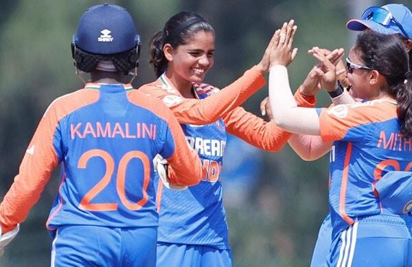 india-trump-pakistan-by-9-wickets-in-women’s-u19-t20-asia-cup-opener