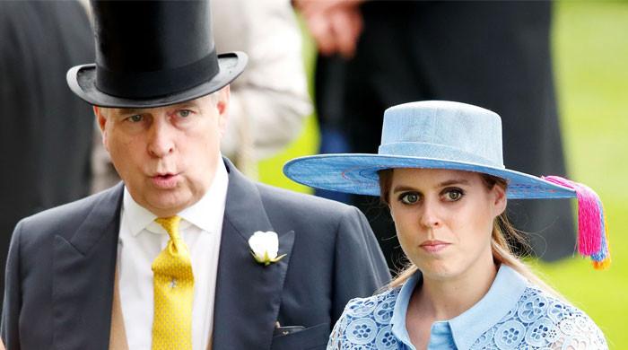princess-beatrice-to-ditch-christmas-plans-to-support-dad-prince-andrew