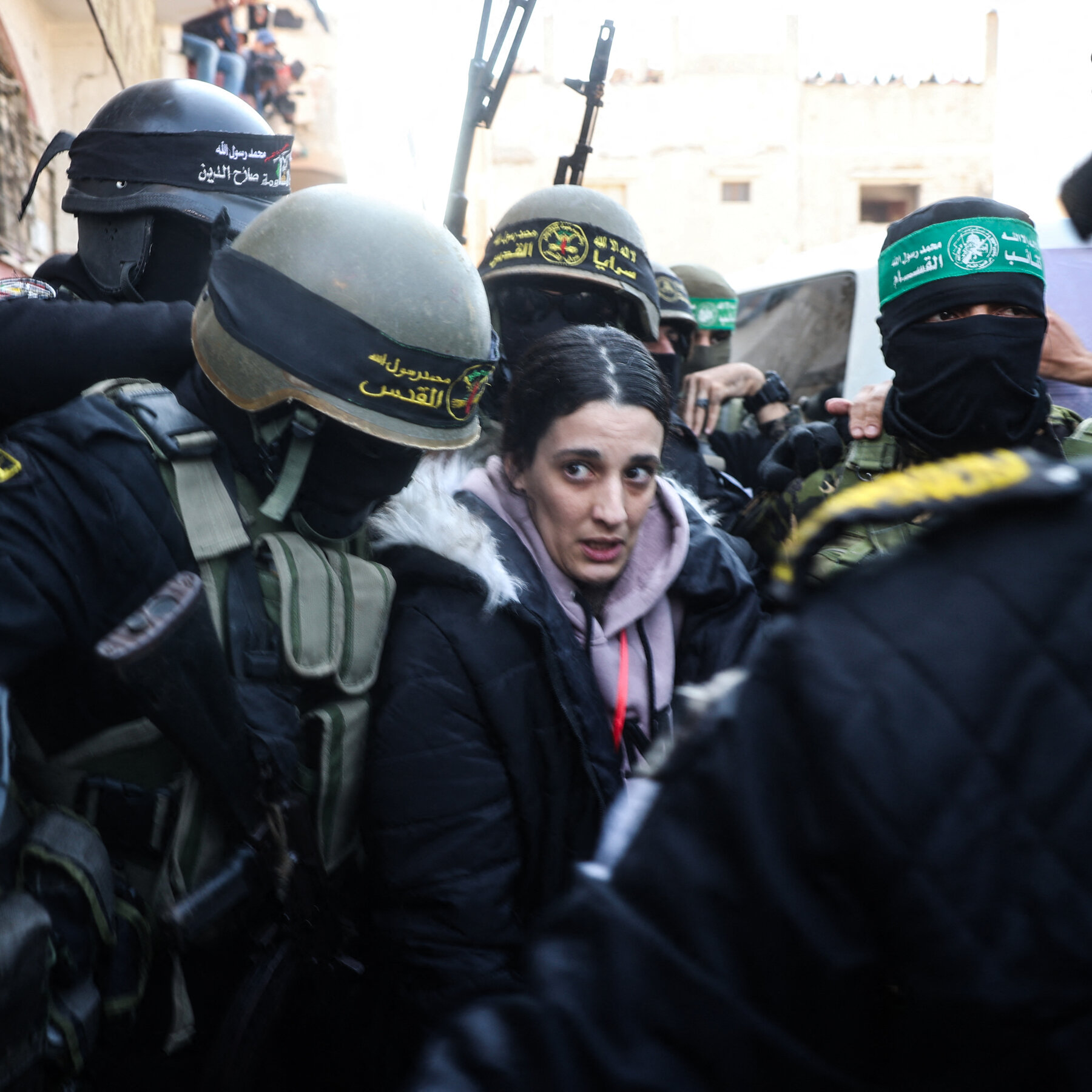 live-updates:-israel-clears-way-for-prisoner-release-after-chaotic-hostage-handover