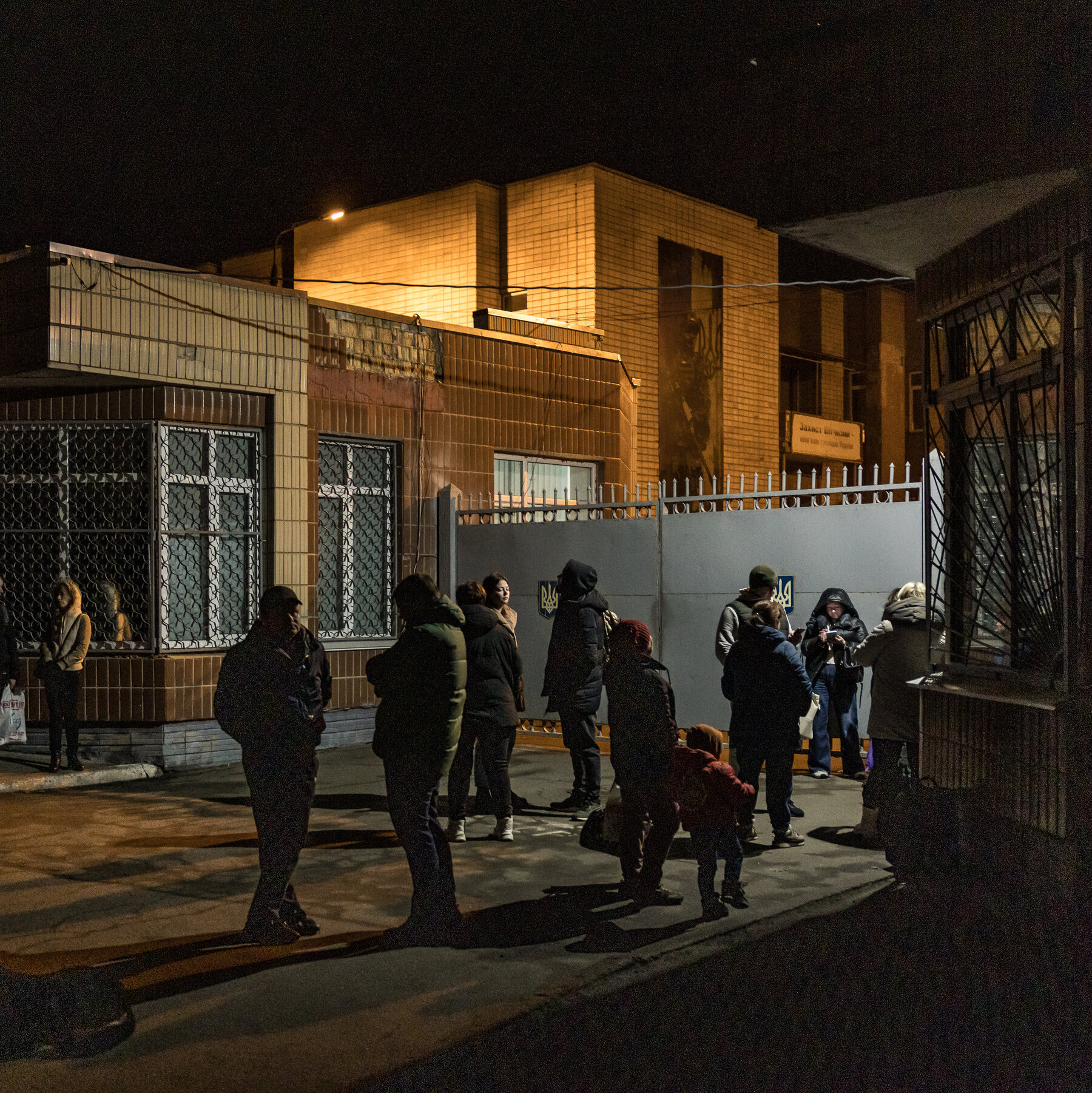 at-a-draft-site-in-ukraine,-an-anguished-wait-for-a-chance-to-say-goodbye