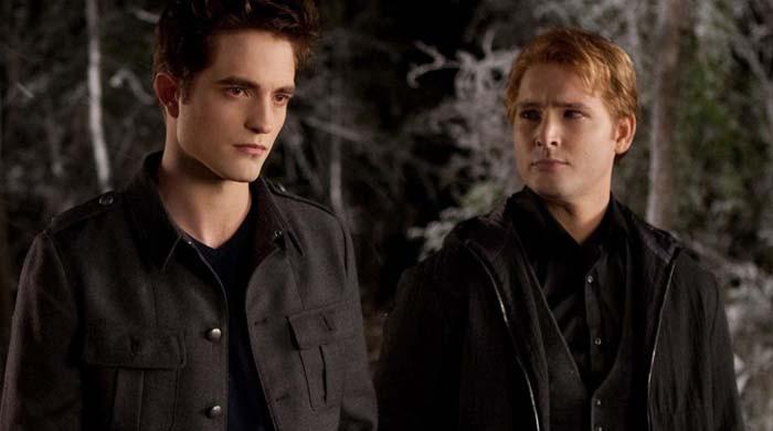 ‘twilight’-star-peter-facinelli-reveals-secret-behind-this-robert-pattinson-scene