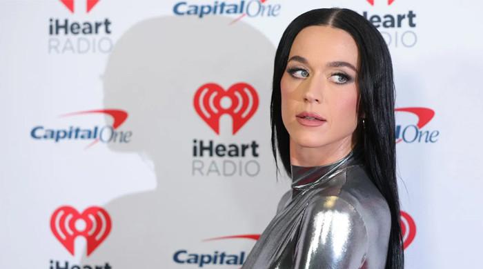katy-perry-pays-heartfelt-tribute-to-hairstylist-jesus-guerrero