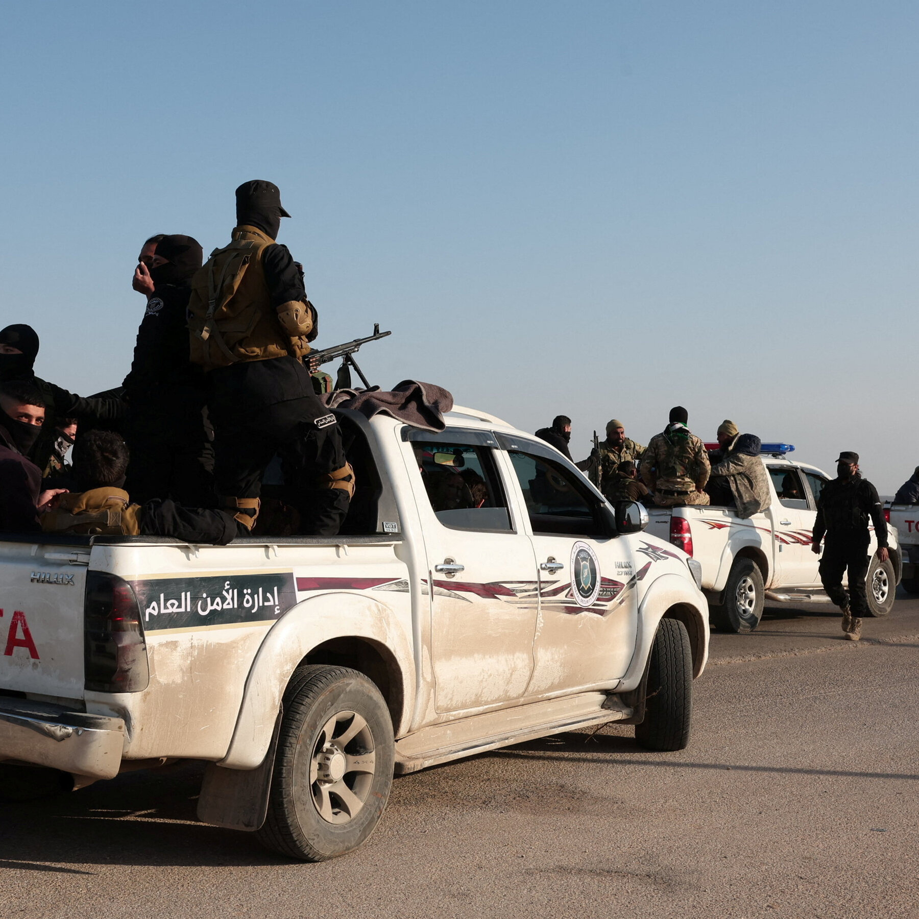 days-of-clashes-in-syria-kill-more-than-300-civilians,-war-monitor-reports