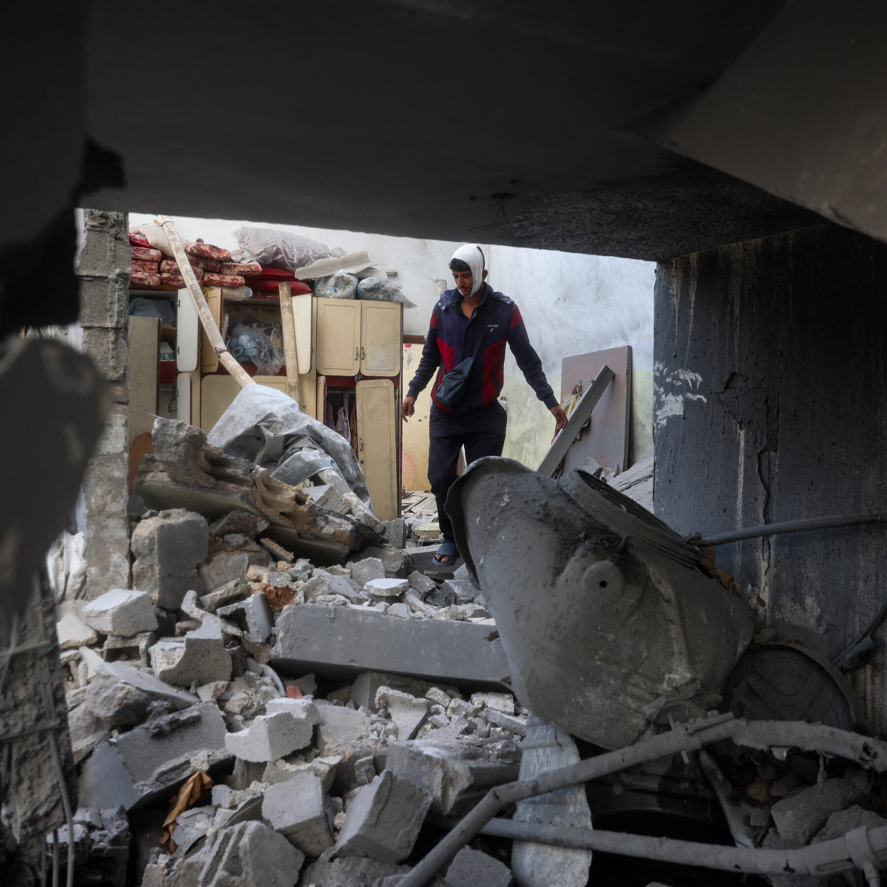 israel-resumes-attacks-in-gaza-after-stalled-cease-fire-talks-with-hamas