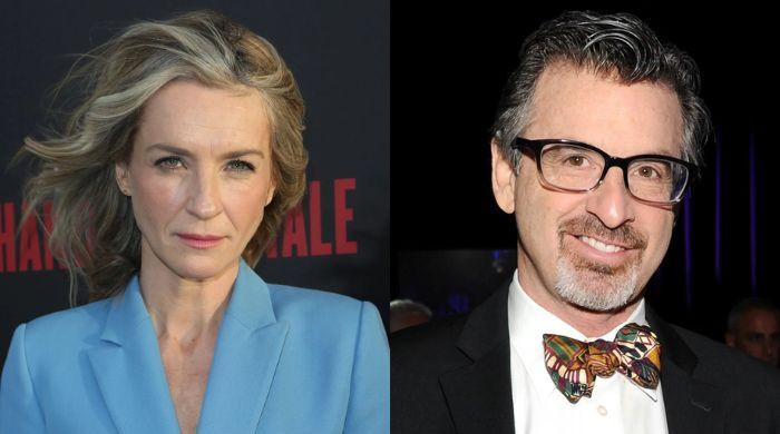 ‘the-handmaid’s-tale’s-ever-carradine-gets-honest-about-working-with-dad-robert