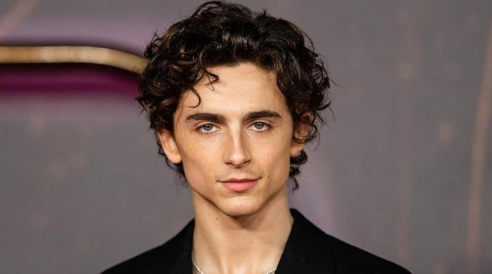 timothae-chalamet’s-cinematographer-gets-honest-about-his-training-for-‘marty-supreme’