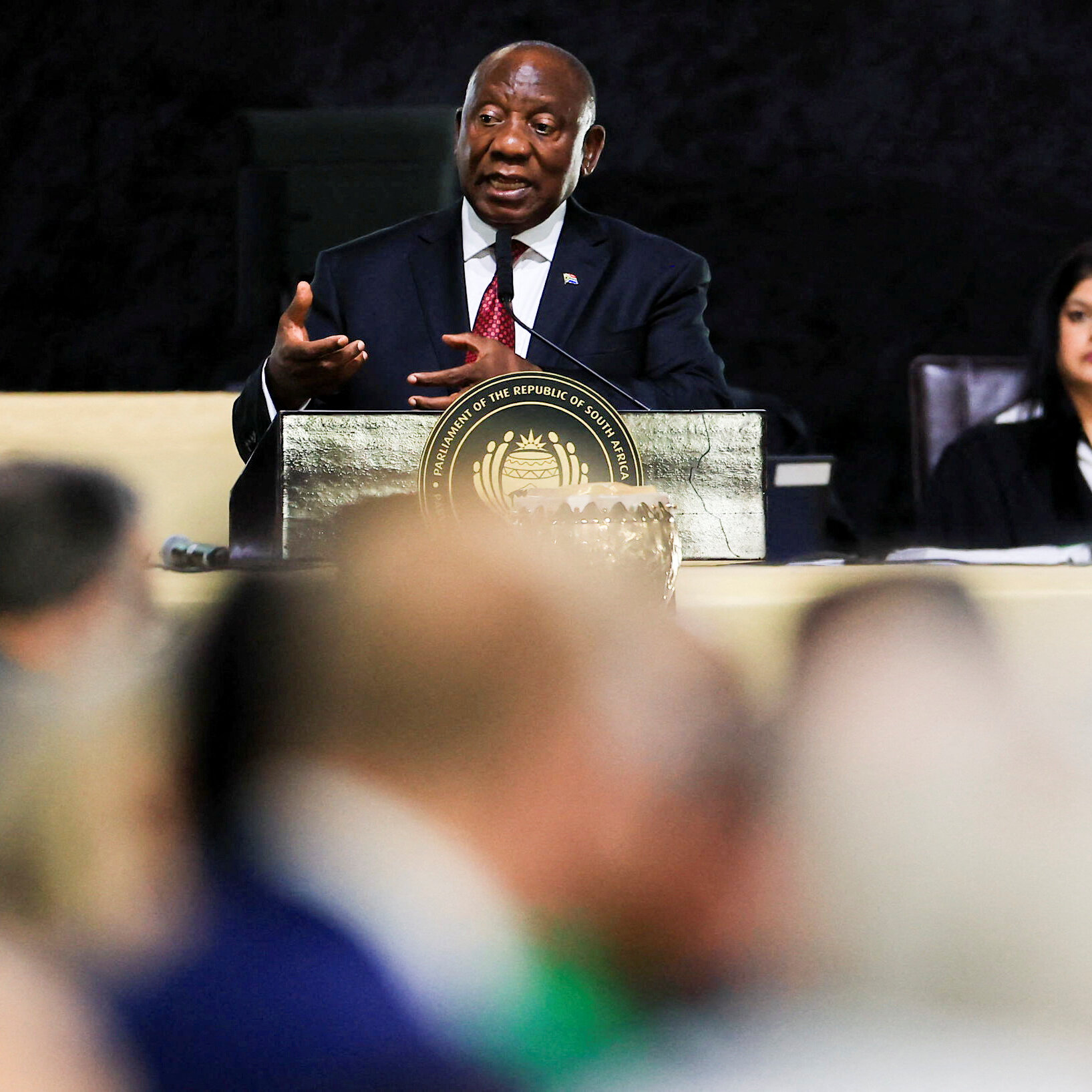 effort-to-get-starlink-in-south-africa-collides-with-tension-over-musk
