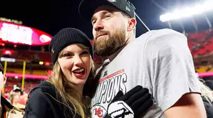 taylor-swift-fans-suspect-travis-kelce-of-‘pathetic-clout-chasing’