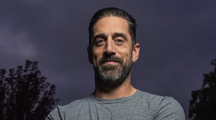 aaron-rodgers-drops-rare-hint-about-new-ae˜serious’-relationship