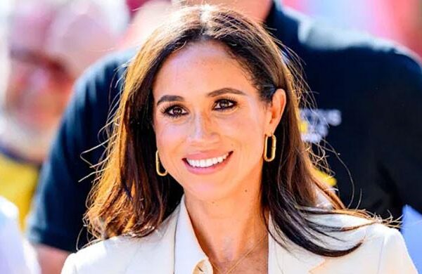 meghan-markle-appears-unfazed-as-she-shares-new-message-on-ae˜love’