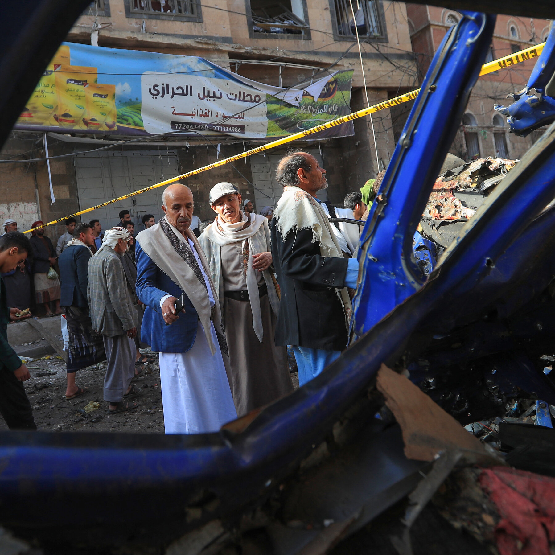us.-airstrike-hits-yemeni-capital,-killing-12,-local-health-officials-say