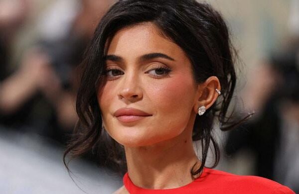 kylie-jenner-gets-best-anxiety-tips-as-ae˜all-she-wants-is-love’